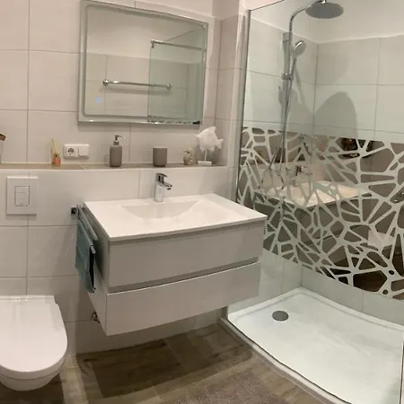 11 Apartment