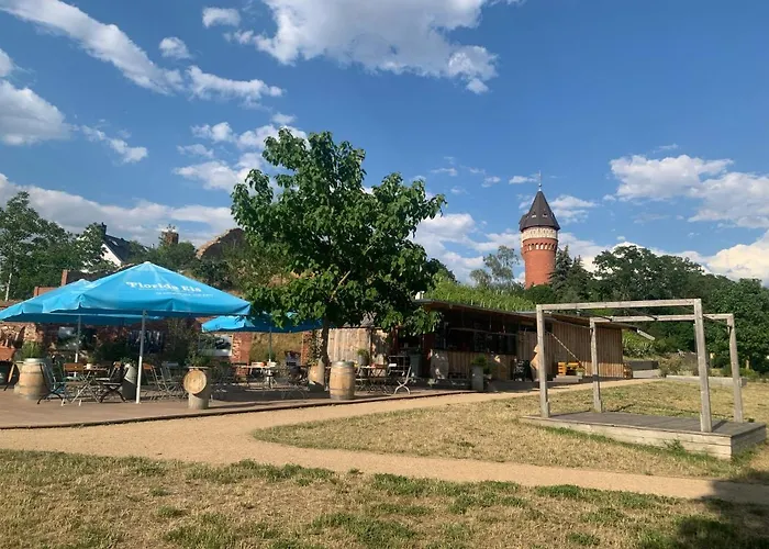 11 Burg bei Magdeburg